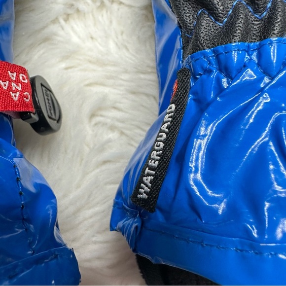 Kombi Mittens Blue & Black Size Extra Small - Picture 9 of 12